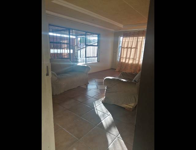 4 BEDROOM FREEHOLD FOR SALE IN SOSHANGUVE L